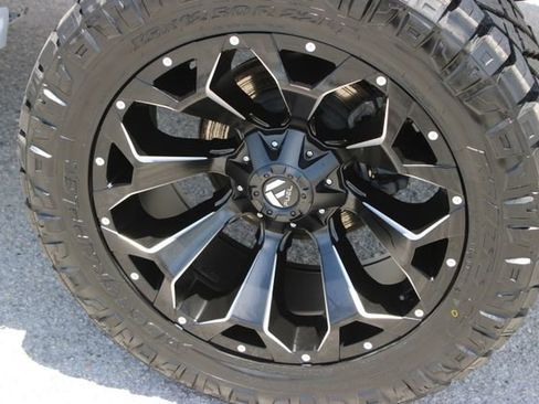 Used 2025 Chevrolet Silverado 1500 RST AWD/4WD image 16