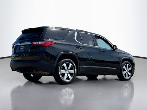 Used 2018 Chevrolet Traverse LT AWD/4WD image 2