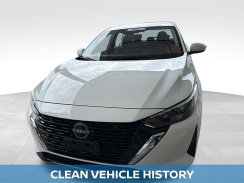 Used 2025 Nissan Sentra SV FWD image 3