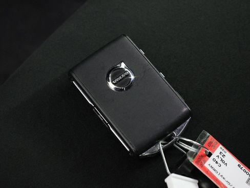 Certified 2023 Volvo C40 P8 Recharge Plus AWD/4WD image 31