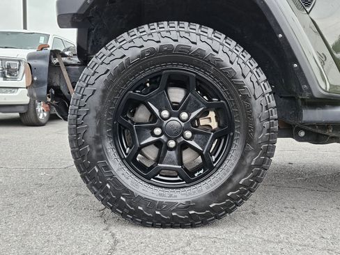 Used 2021 Jeep Gladiator Sport AWD/4WD image 14