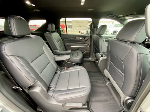 New 2026 Chevrolet Traverse LT w/ LPO, Floor Liner Package image 28