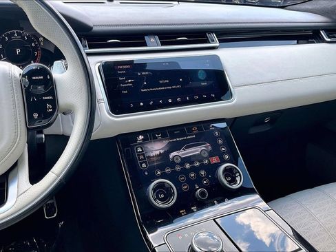 Used 2018 Land Rover Range Rover Velar AWD/4WD image 9