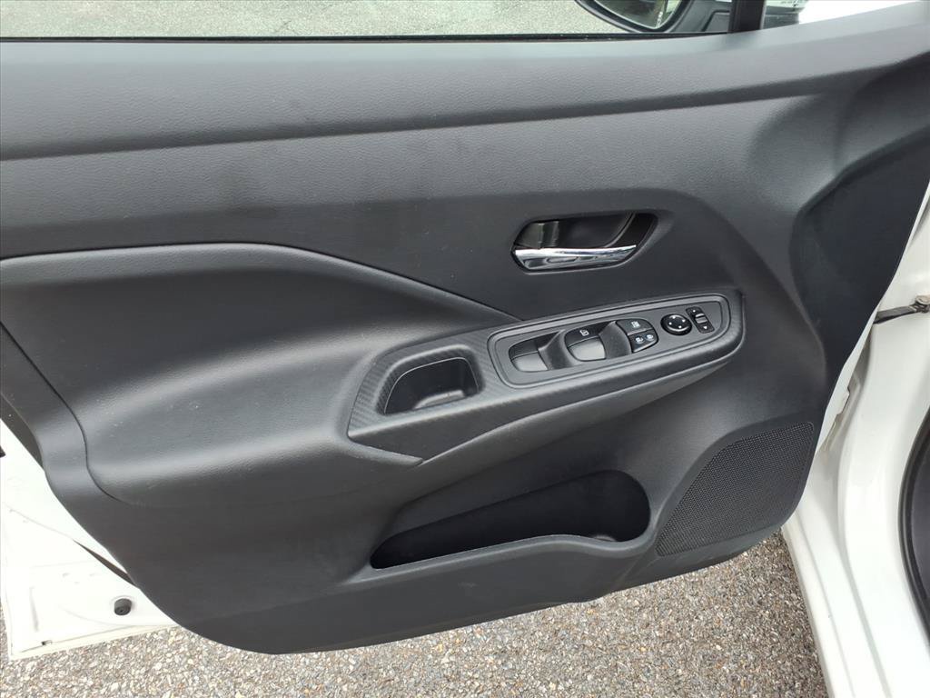 Used 2024 Nissan Versa SV FWD image 22