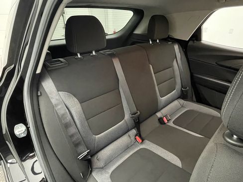 Used 2022 Chevrolet TrailBlazer LT AWD/4WD image 34