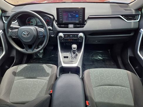Used 2022 Toyota RAV4 XLE image 17
