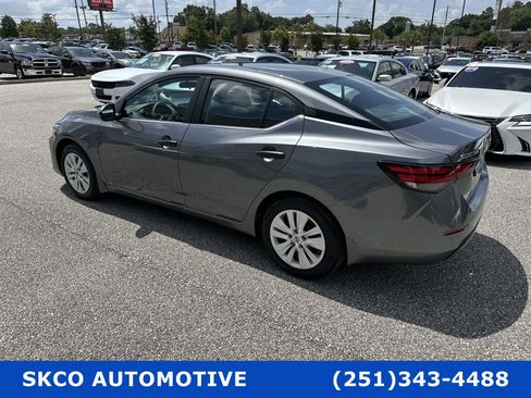 Used 2025 Nissan Sentra S image 3