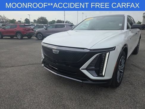 Used 2024 Cadillac Lyriq Sport RWD image 7