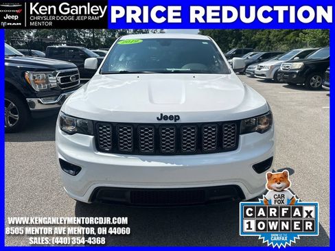 Used 2019 Jeep Grand Cherokee Altitude AWD/4WD image 2