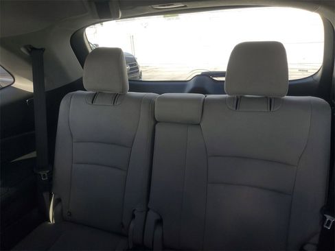 Used 2019 Honda Pilot EX image 13