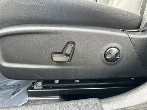 Used 2022 Dodge Charger SXT image 16