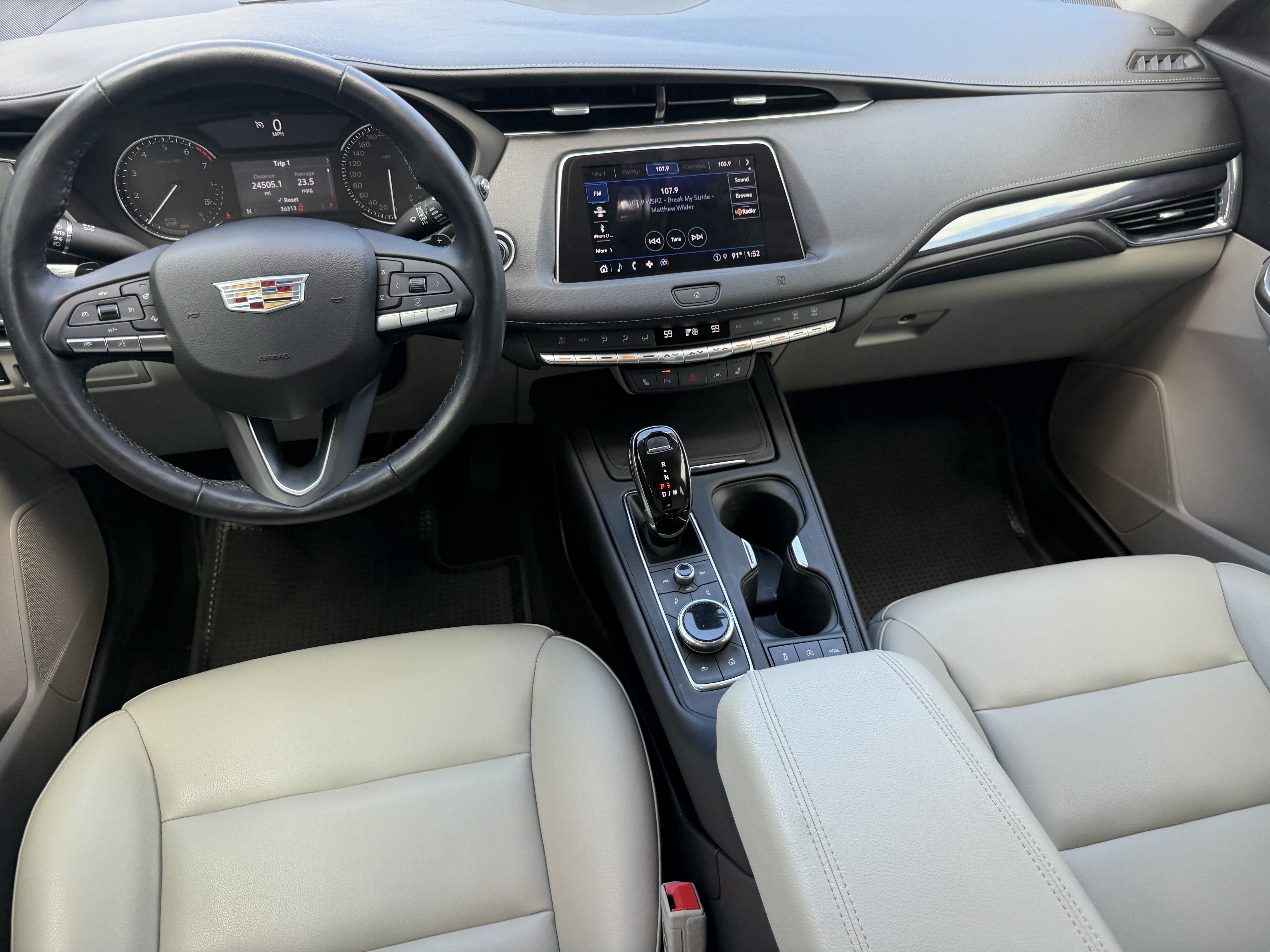 Used 2021 Cadillac XT4 Luxury w/ Driver Awareness Package FWD image 13