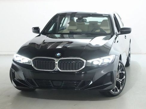 Used 2026 BMW 330i xDrive Sedan w/ Premium Package AWD/4WD image 3