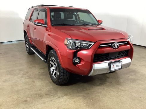 Used 2021 Toyota 4Runner TRD Off-Road Premium w/ Moonroof Package AWD/4WD image 3