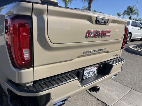 Used 2022 GMC Sierra 1500 AT4 w/ AT4 Premium Package image 12