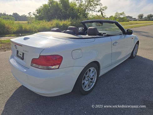 Used 2010 BMW 128i Convertible image 6