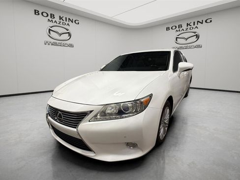 Used 2013 Lexus ES 350 w/ Luxury Pkg FWD image 1
