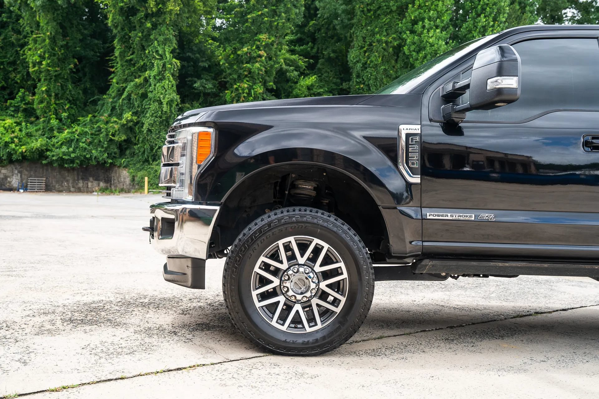 Used 2019 Ford F250 4x4 Crew Cab Super Duty image 3