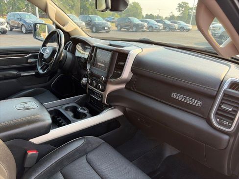 Used 2019 RAM 1500 Laramie AWD/4WD image 23