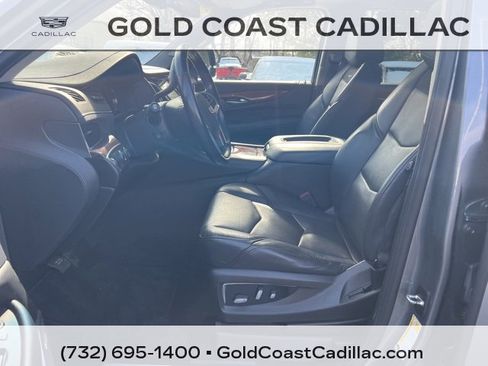 Used 2019 Cadillac Escalade ESV Luxury image 15