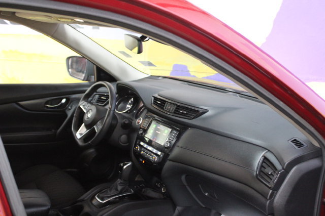 Used 2020 Nissan Rogue SV AWD/4WD image 10