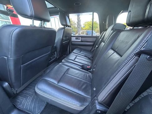 Used 2017 Ford Expedition Platinum AWD/4WD image 17