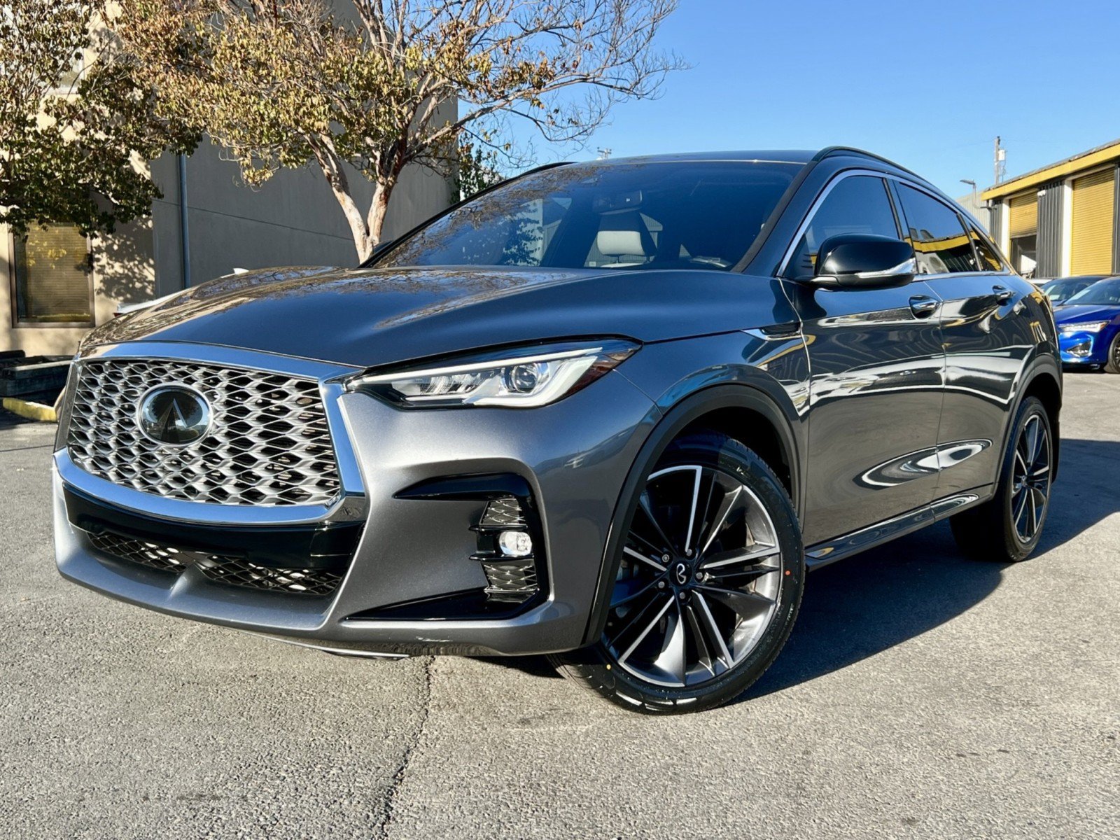 Used 2023 INFINITI QX55 Luxe w/ Cargo Package AWD/4WD image 2