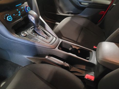 Used 2017 Ford Focus SE FWD image 26