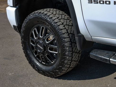Used 2024 Chevrolet Silverado 3500 LT w/ Convenience Package image 64