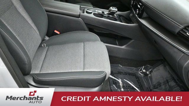 Used 2022 Nissan Rogue SV AWD/4WD image 11