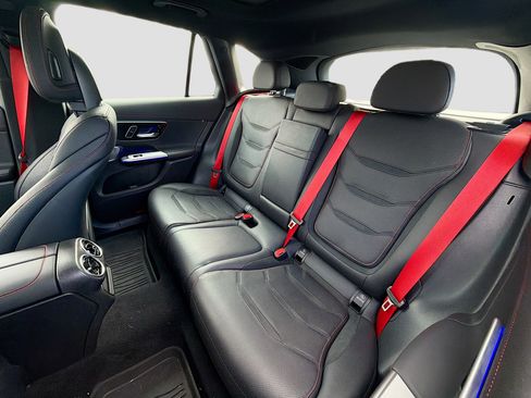 Used 2025 Mercedes-Benz GLC 43 AMG 4MATIC image 21