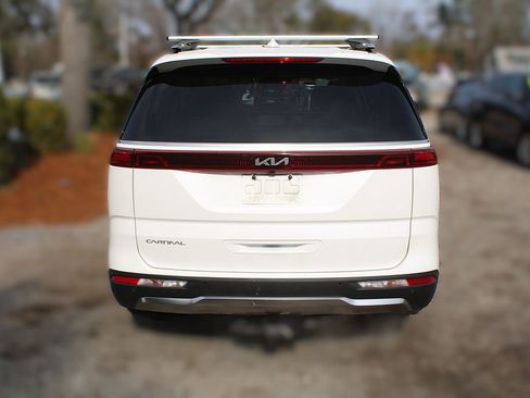 Certified 2023 Kia Carnival SX image 11