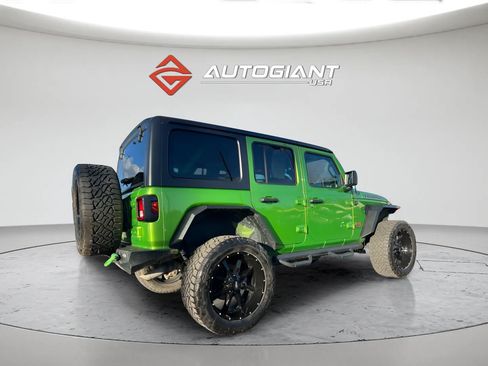 Used 2018 Jeep Wrangler Unlimited Rubicon AWD/4WD image 8