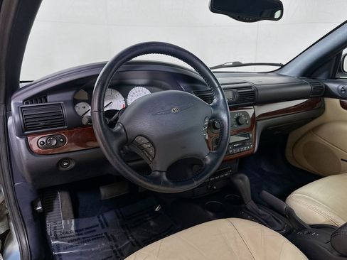Used 2001 Chrysler Sebring Limited image 9