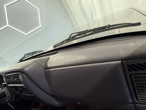 Used 2000 Jeep Cherokee Sport image 64