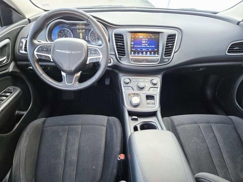 Used 2015 Chrysler 200 Limited w/ Convenience Group image 6