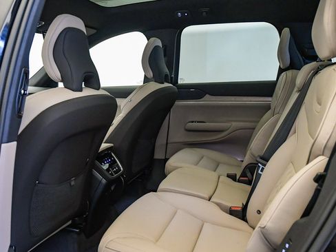 New 2025 Volvo EX90 Ultra w/ Protection Package Premier image 20