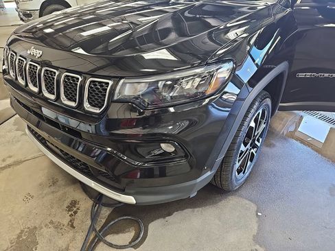 Used 2023 Jeep Compass Limited AWD/4WD image 29