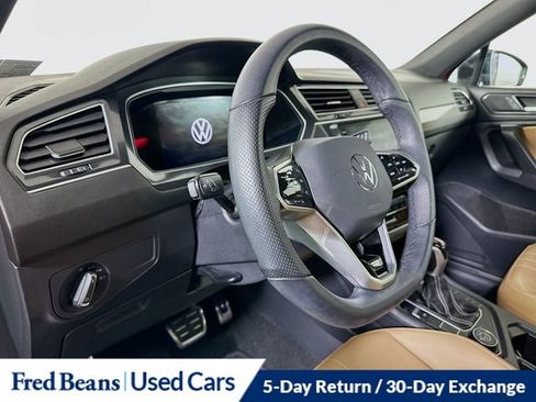 Used 2024 Volkswagen Tiguan SE R-Line AWD/4WD image 12