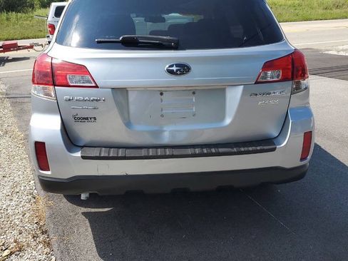 Used 2012 Subaru Outback 2.5i Premium AWD/4WD image 5