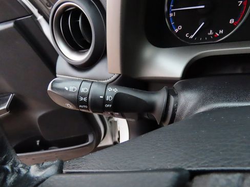 Used 2016 Toyota RAV4 Limited image 46