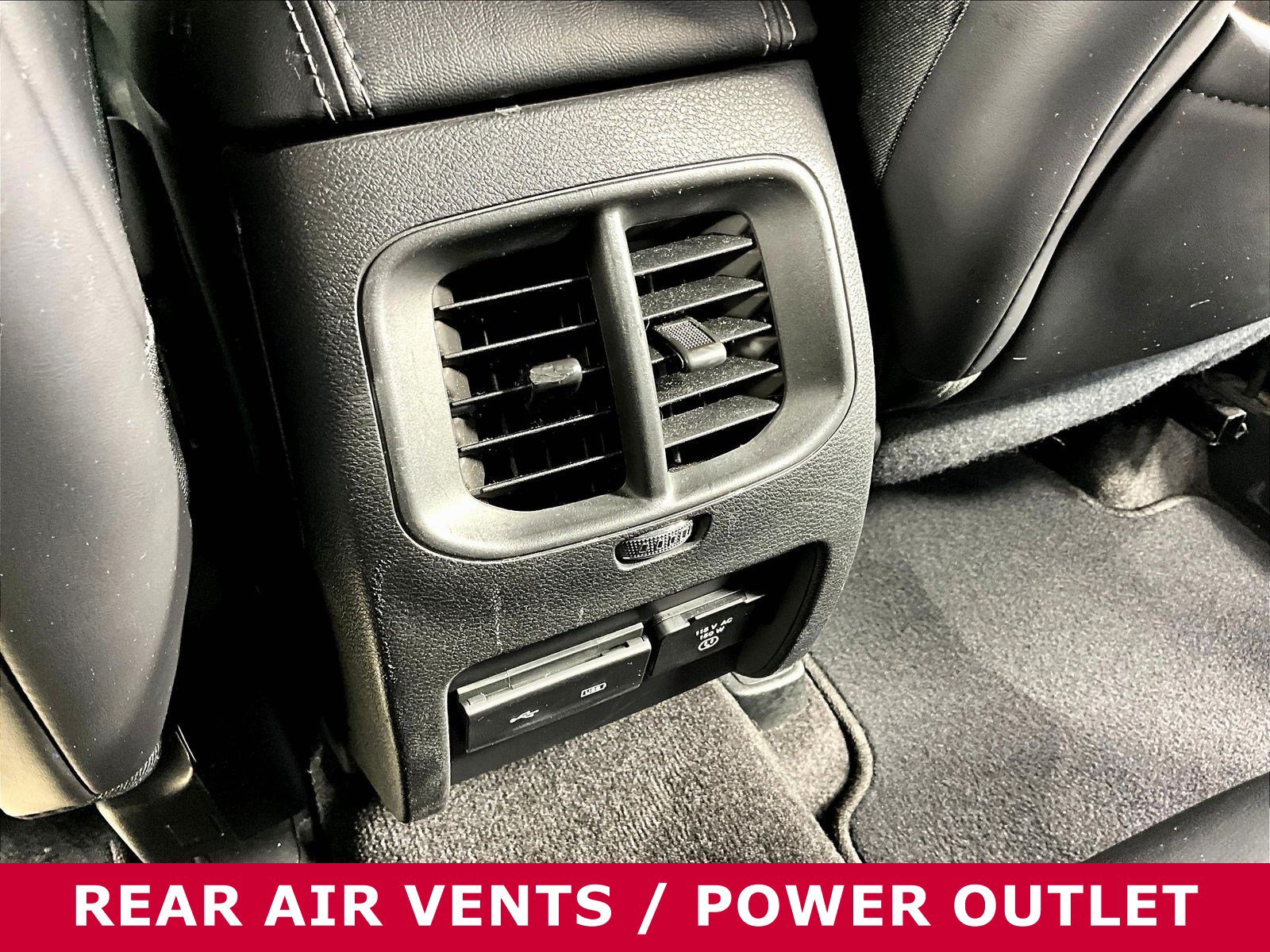 Used 2019 Jeep Cherokee Limited w/ Luxury Group AWD/4WD image 10