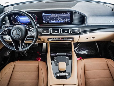 Certified 2024 Mercedes-Benz GLS 450 4MATIC image 13