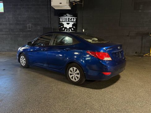 Used 2017 Hyundai Accent SE FWD image 4