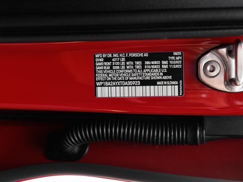 Certified 2026 Porsche Cayenne Coupe AWD/4WD image 45