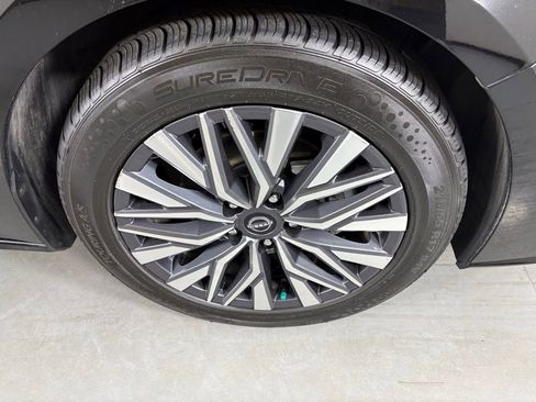 Used 2023 Nissan Altima 2.5 SV image 10