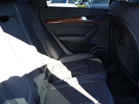 Used 2024 Audi Q5 e Premium Plus image 14