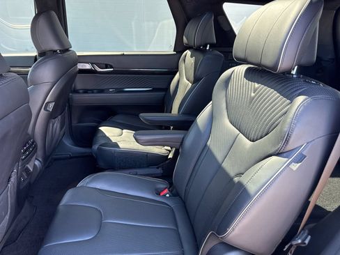 Used 2024 Hyundai Palisade Calligraphy FWD image 19