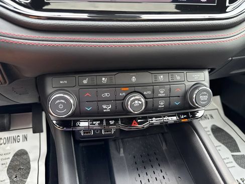 Used 2026 Dodge Durango GT AWD/4WD image 36
