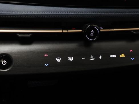 Used 2024 Nissan Ariya PLATINUM+ image 11